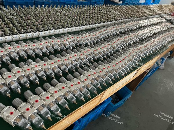 SMC Type AW Pneumatic Air Filter Regulator Air Filter and Pressure Regulator Unit 1 Inch AW2000-02Air Source Treatment